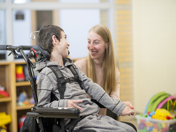 POSTURA E MOVIMENTO NELLE DISABILITÀ NEUROMOTORIE: sviluppo, valutazione clinica e strategie di gestione